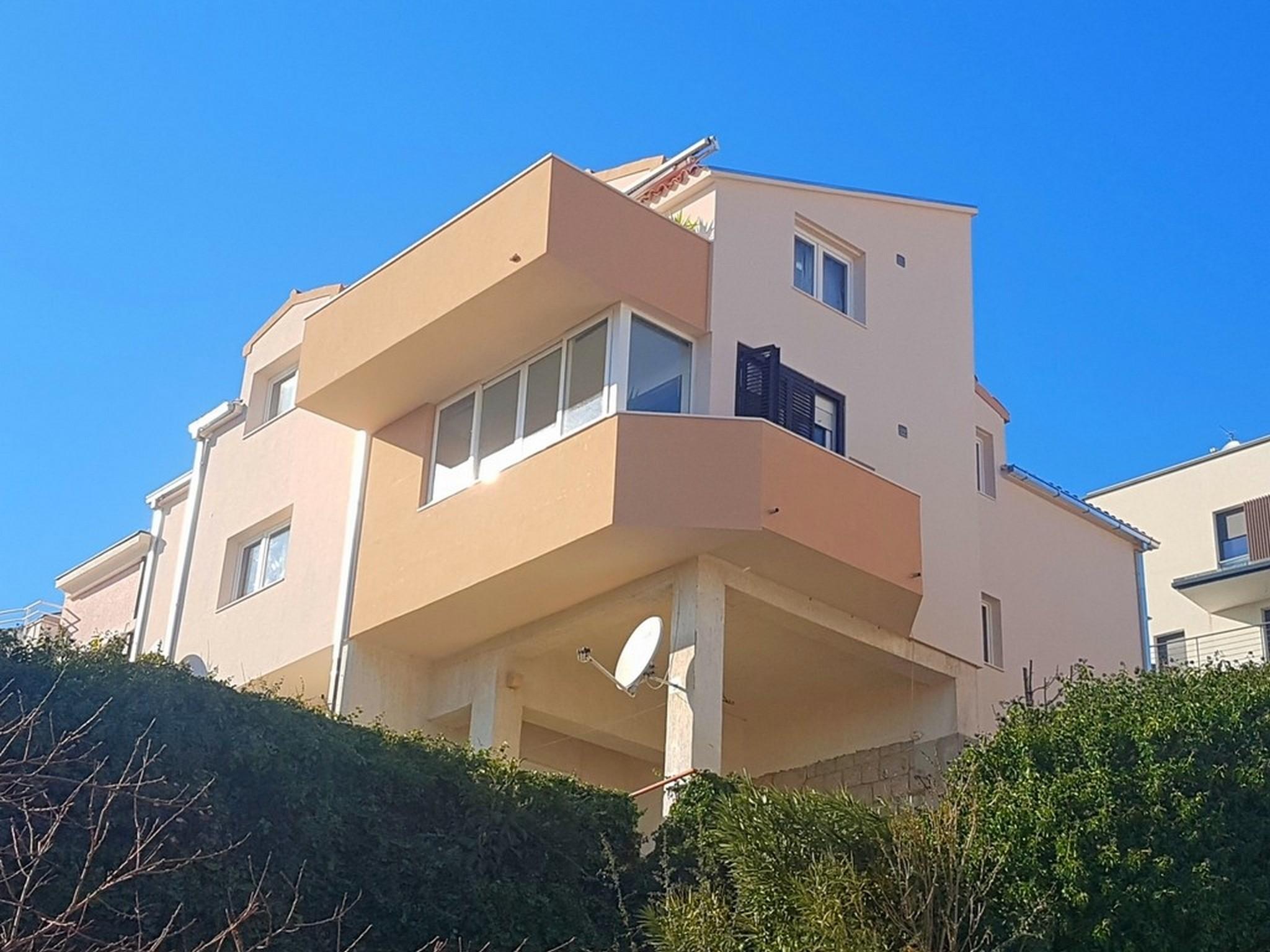 Kike&ana Apartment Split